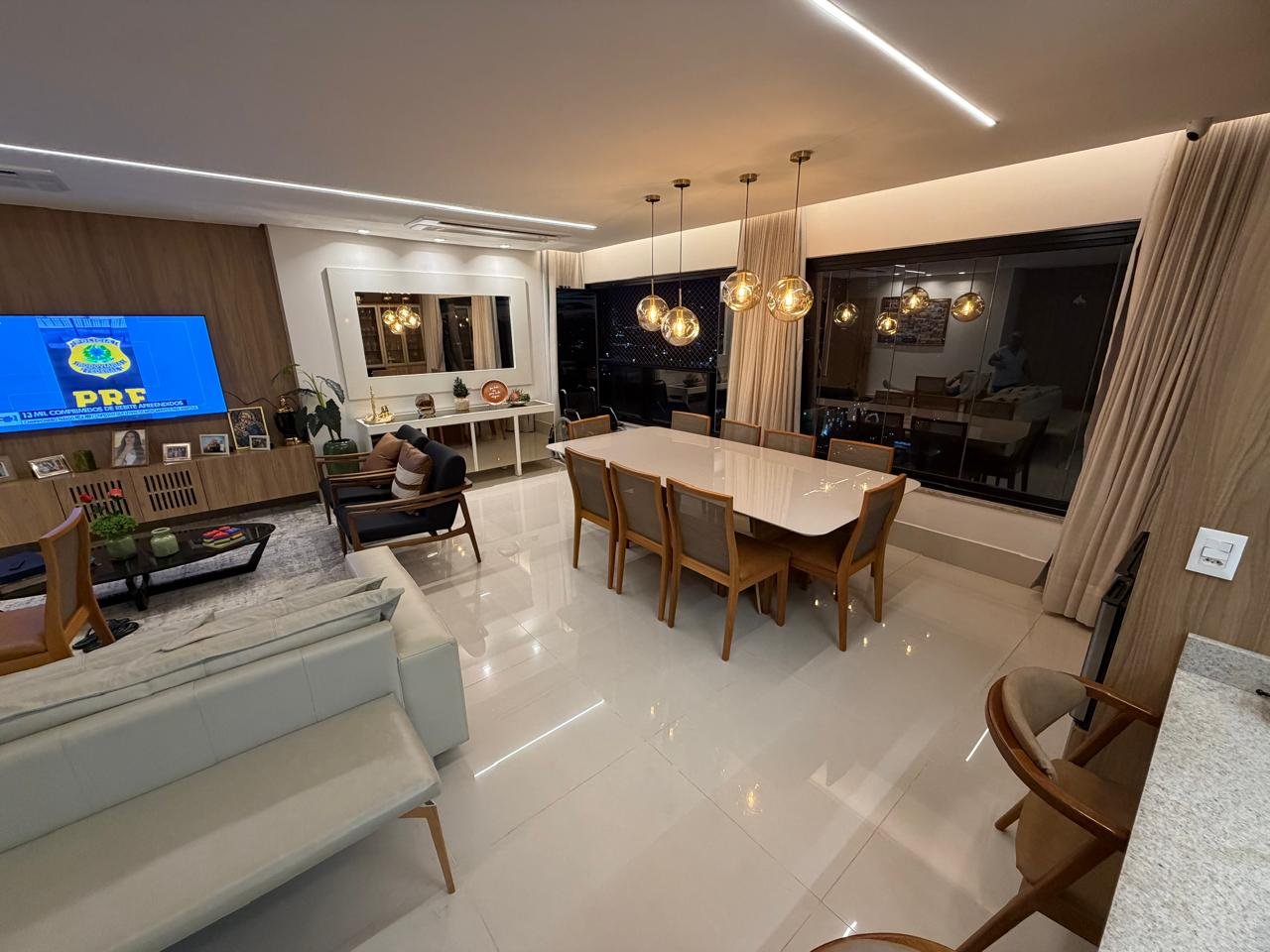 Apartamento de Luxo com 3 Suítes e Elevador Privativo - Setor Bueno