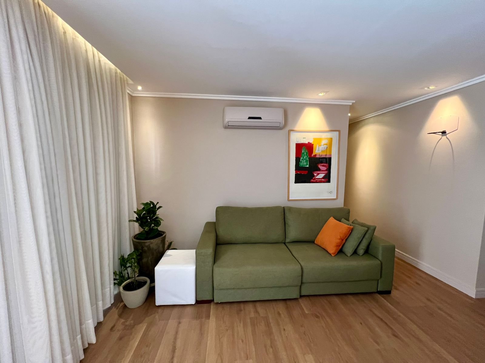 Apartamento Completo com 2 Quartos (1 Suíte) + 1 Vaga - Mobiliado e Pronto para Morar