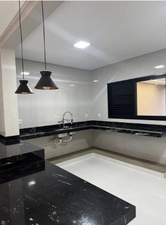 Sobrado Alto Padrão com 5 Suítes e Piscina no Jardins Capri