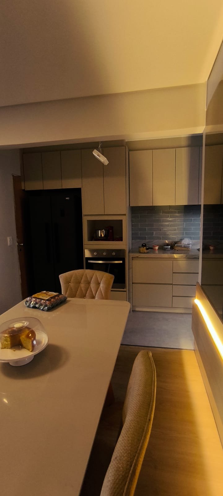Apartamento Moderno 3 Quartos (2 Suítes) - Alto da Glória - Mobiliado