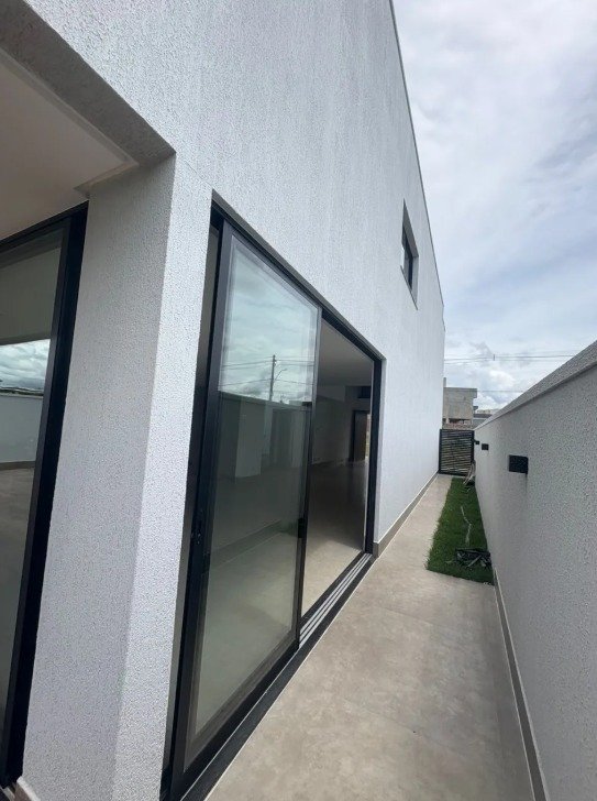 Sobrado Alto Padrão com 4 Suítes e Piscina - Jardins Nápoles