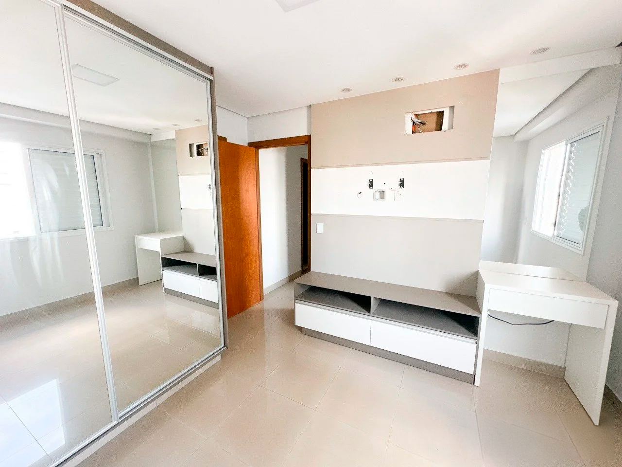 Apartamento 2 Quartos com Suíte - The Expression, Setor Bueno