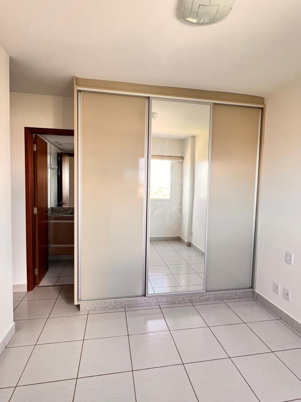 Apartamento 2 Quartos com Suíte - Village Veneza, Pronto para Morar