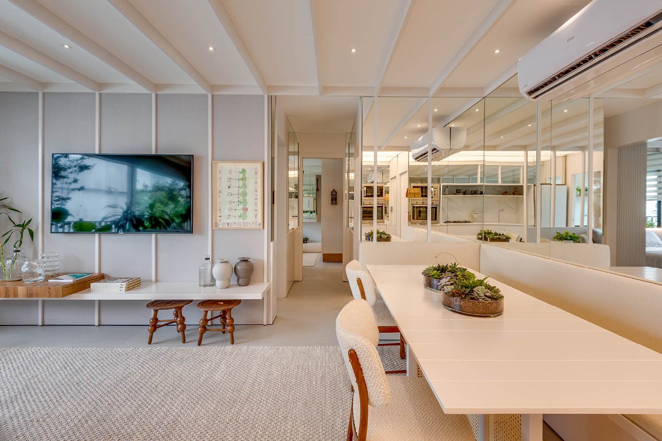 Apartamento 2Q Alto Padrão no Setor Bueno - Edifício Sync - Andar Alto Nascente