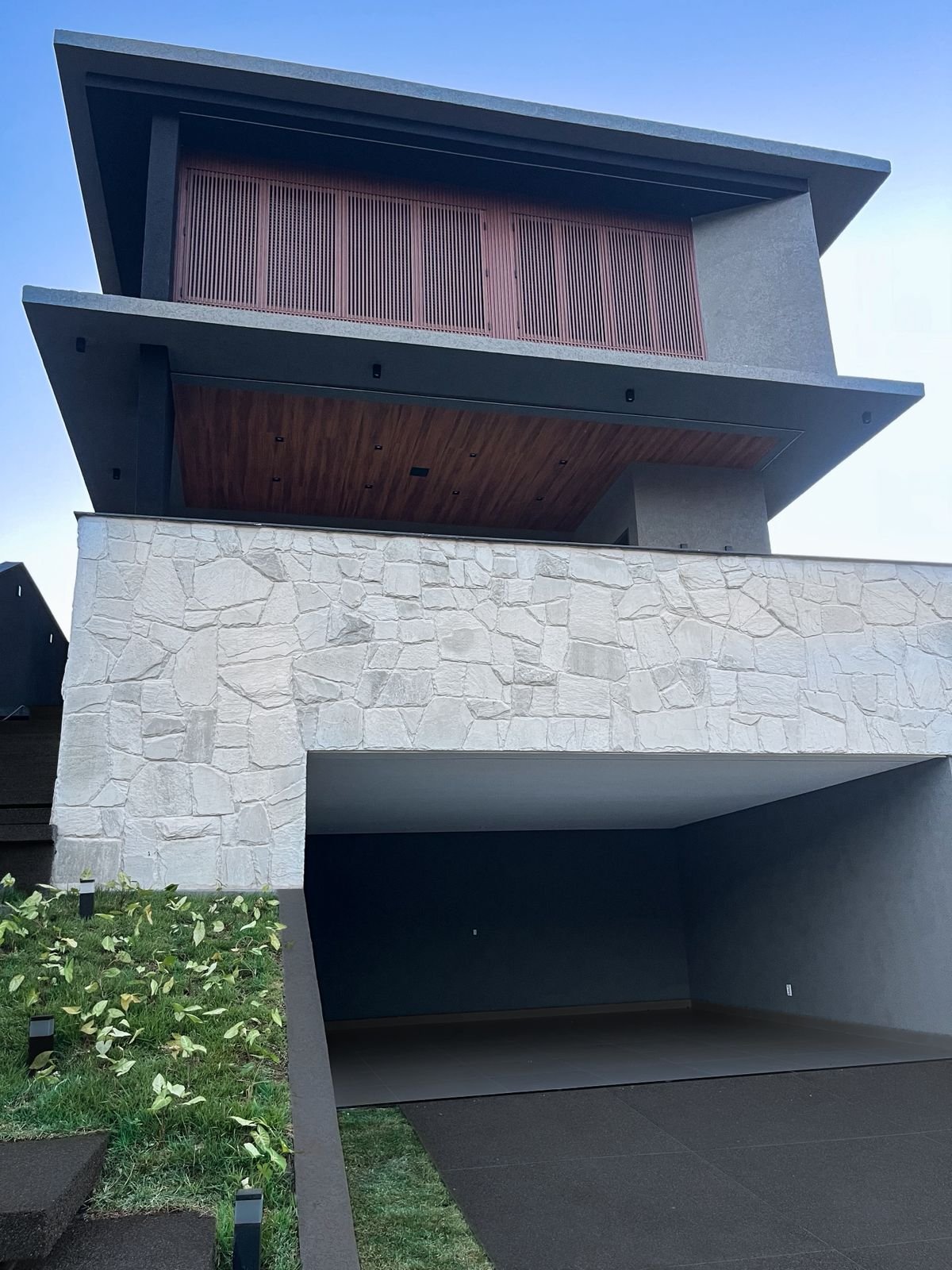 Triplex com Vista Definitiva para a Mata no Jardins Barcelona - Alto Padrão