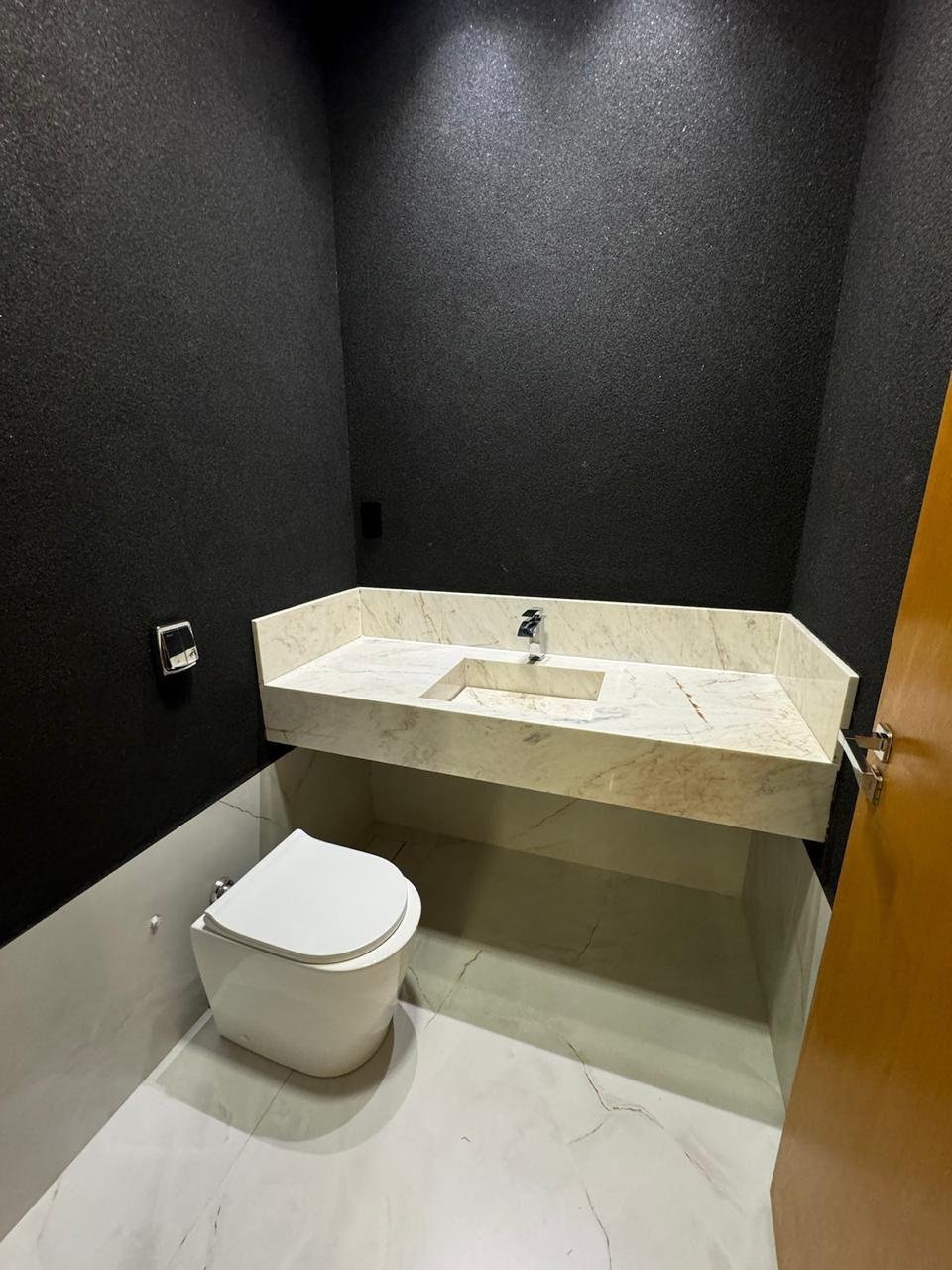 Casa Térrea de Luxo - Portal do Sol Garden Golf - Projeto Arquiteto Renomado