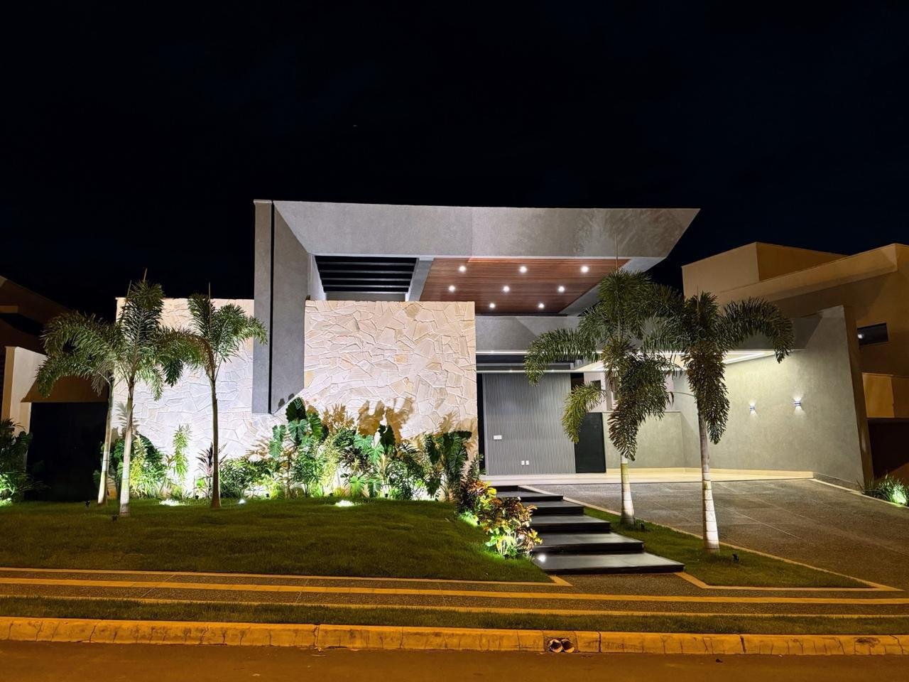 Casa Térrea de Luxo - Portal do Sol Garden Golf - Projeto Arquiteto Renomado