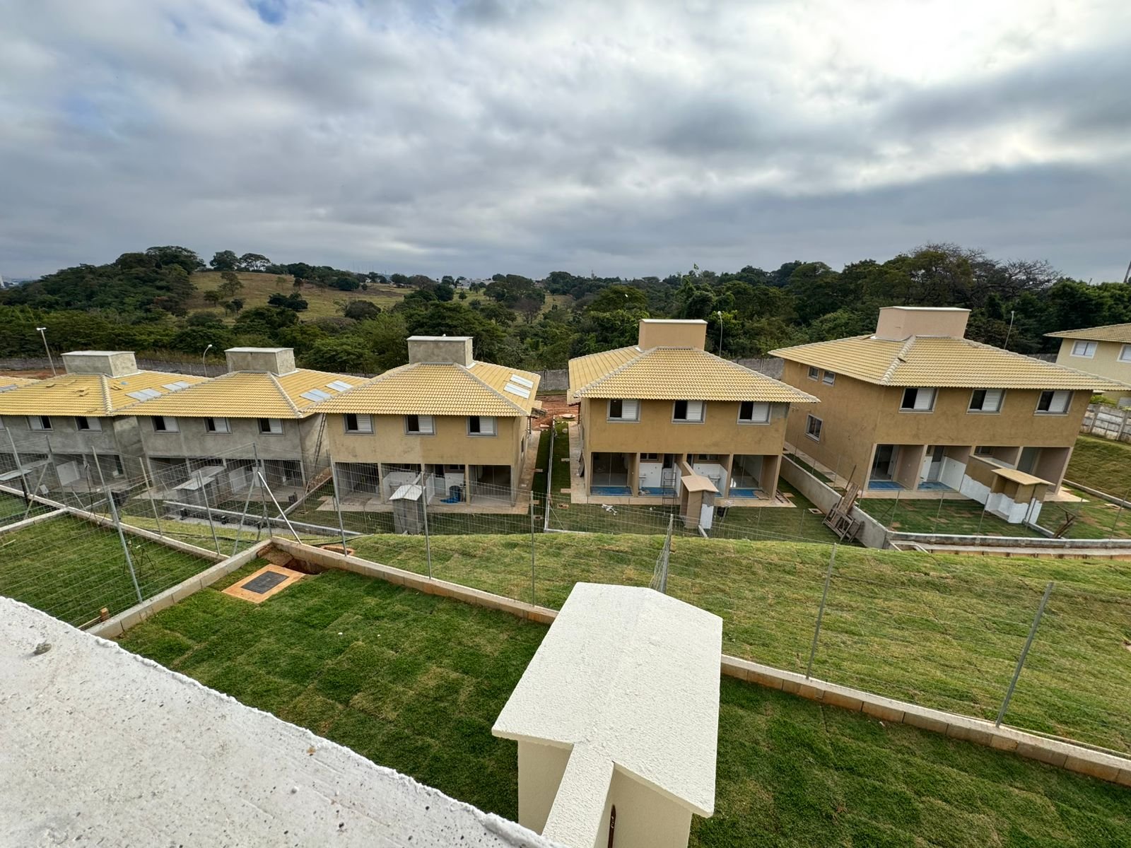 Sobrado Novo 3 Quartos - Condomínio Alto da Boa Vista Premium - 160m² - 4 Vagas