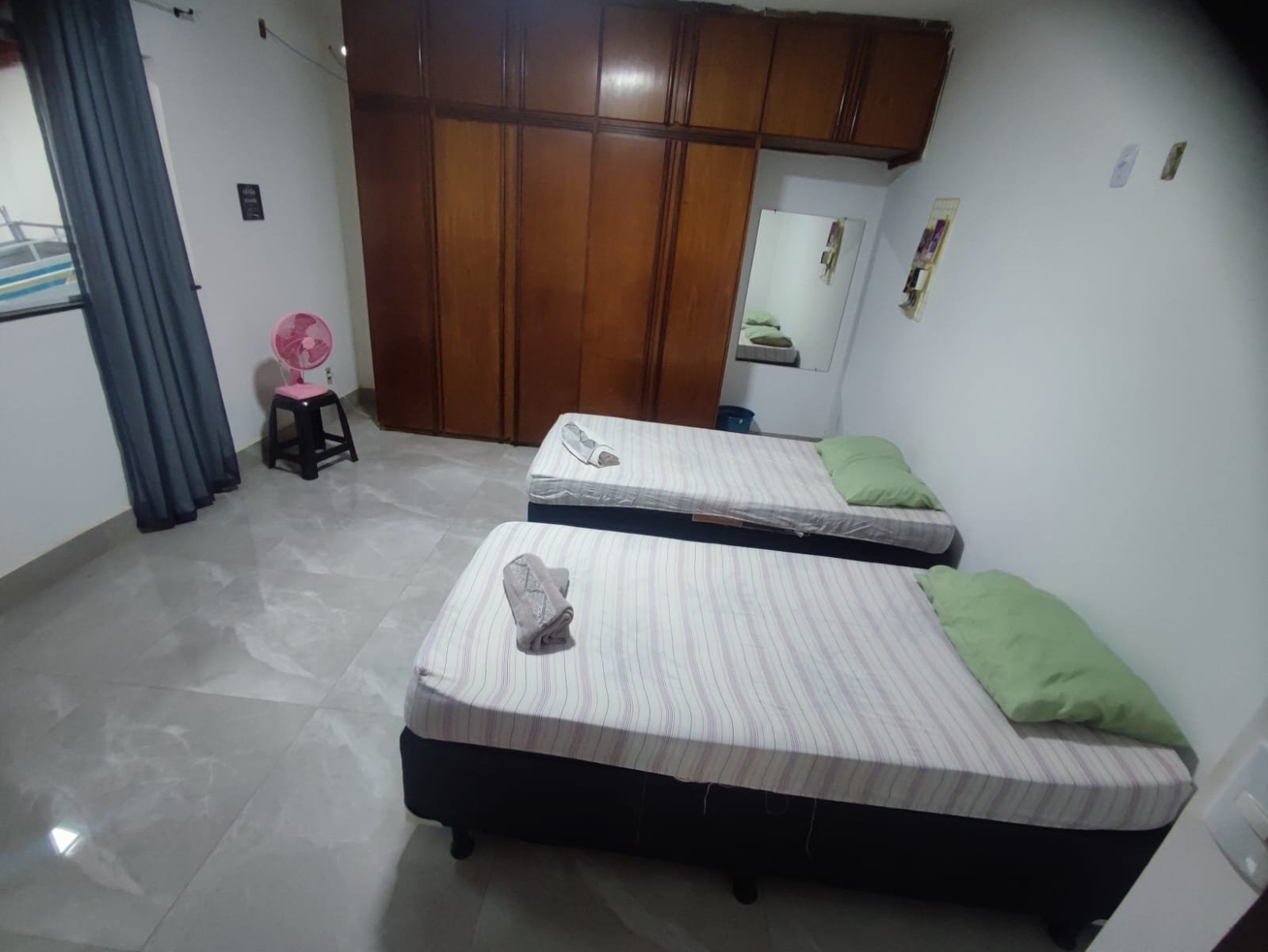 Casa Espaçosa com Piscina no Parque Anhanguera - 3 Quartos, Área Gourmet e 5 Vagas