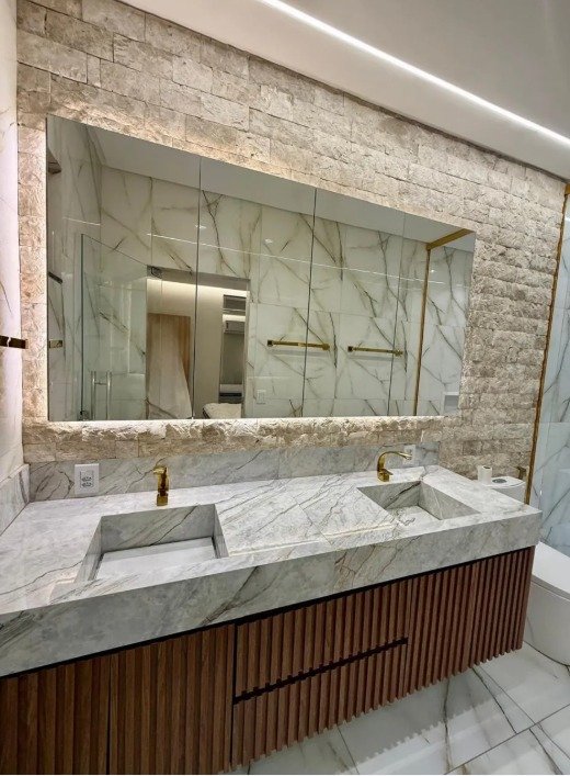 Casa Semi-Nova Mobiliada no Papillon Park - Lote de Esquina 407m²