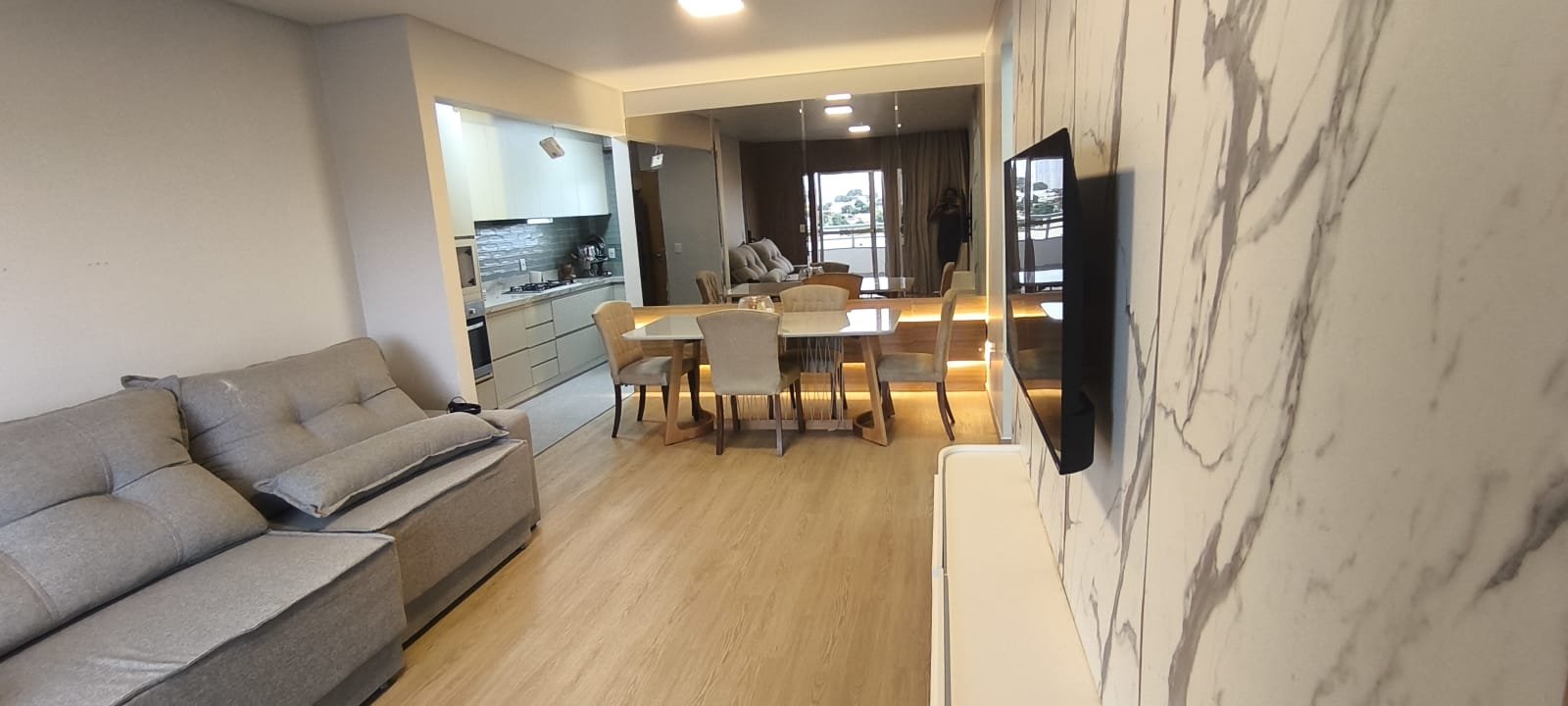 Apartamento Exclusivo 98m² com 3 Quartos (2 Suítes) - Alto da Glória