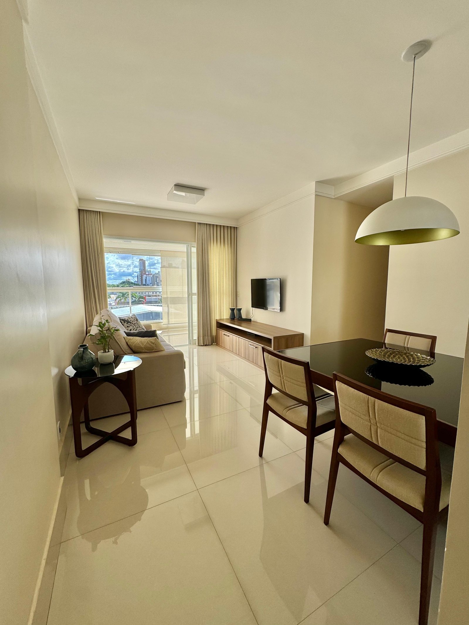 Apartamento Mobiliado 3 Quartos com 1 Suíte - Condomínio Completo