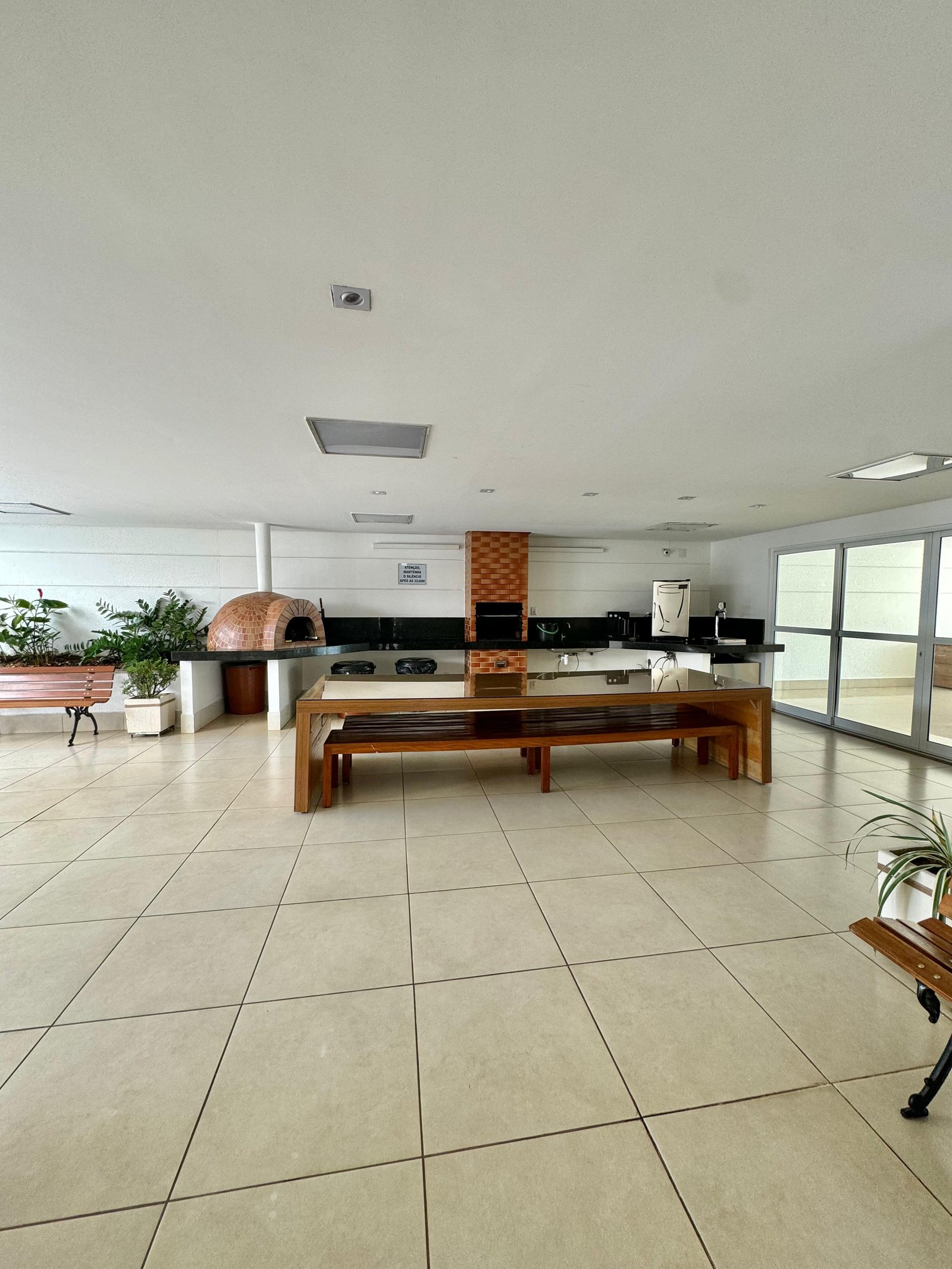 Apartamento Mobiliado 3 Quartos com 1 Suíte - Condomínio Completo