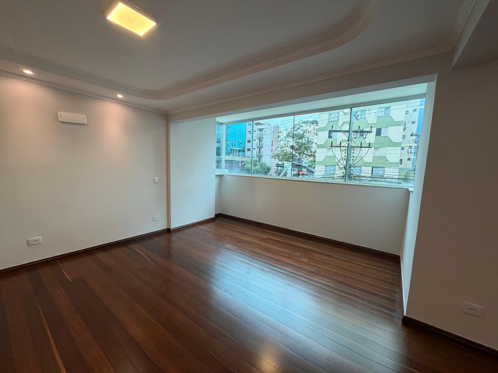 Apartamento Reformado 160m² - Edifício Grécia - Setor Oeste