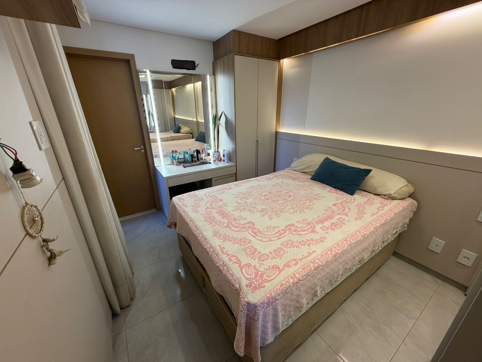 Apartamento Alto Padrão no Residencial Jardim Bueno -  3 Suítes com Armários, Projeto Luminotécnico e Churrasqueira Gourmet