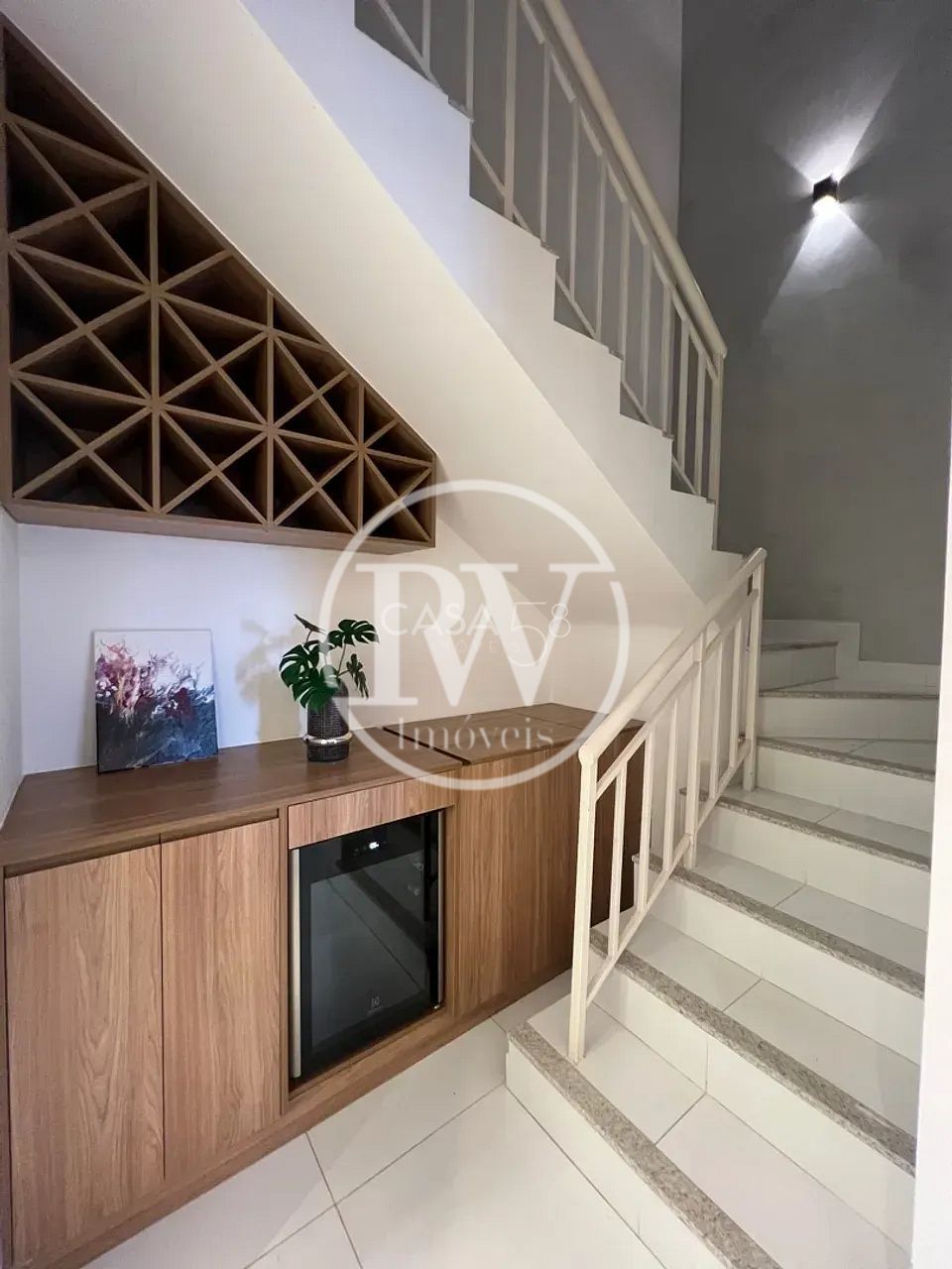 Apartamento duplex à venda vista para o Vaca Brava, Setor Bueno, Goiânia.