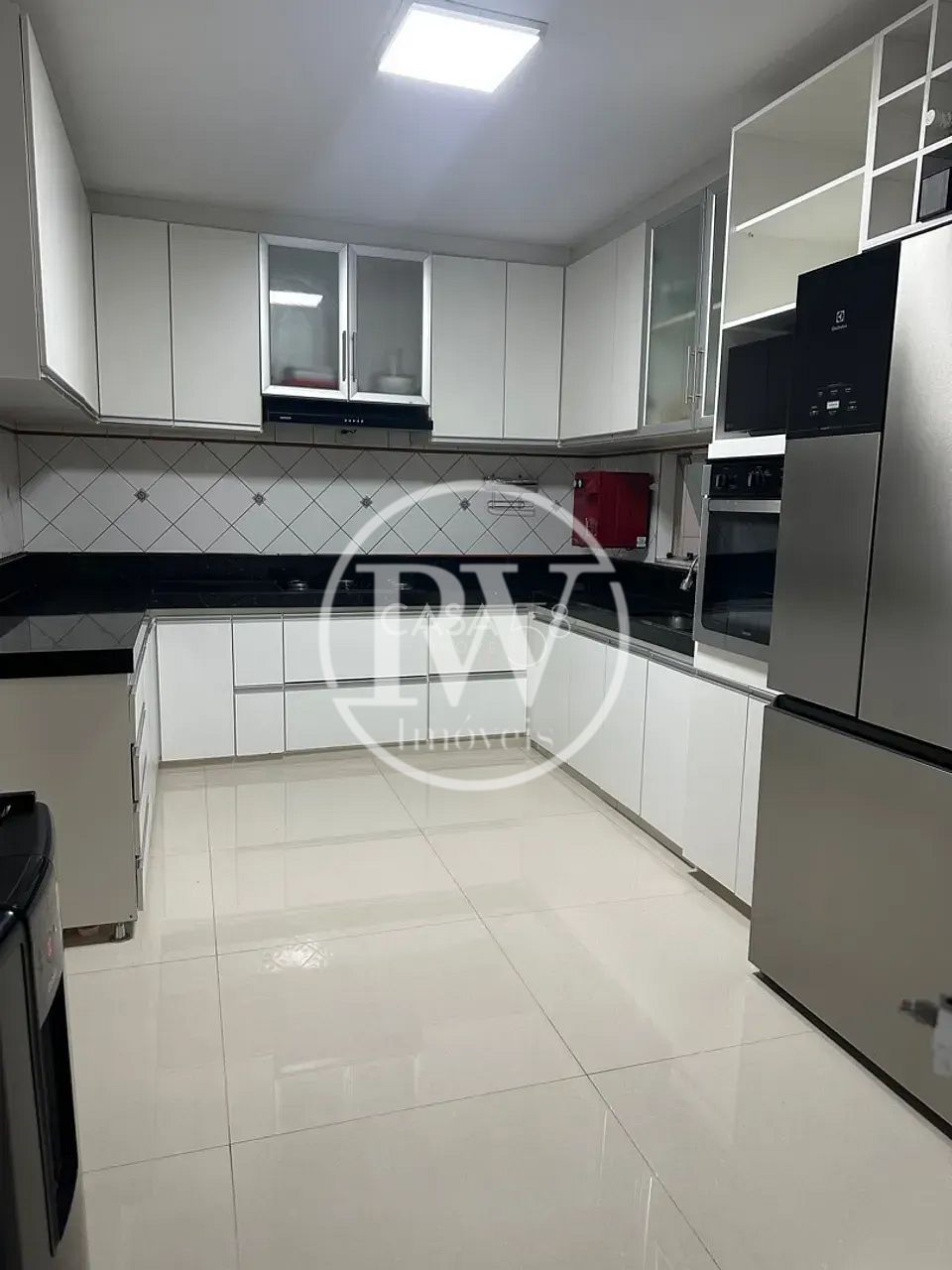 Sobrado de alto padrão à venda no Parque Amazônia – 4 quartos, 2 suítes, 330m²