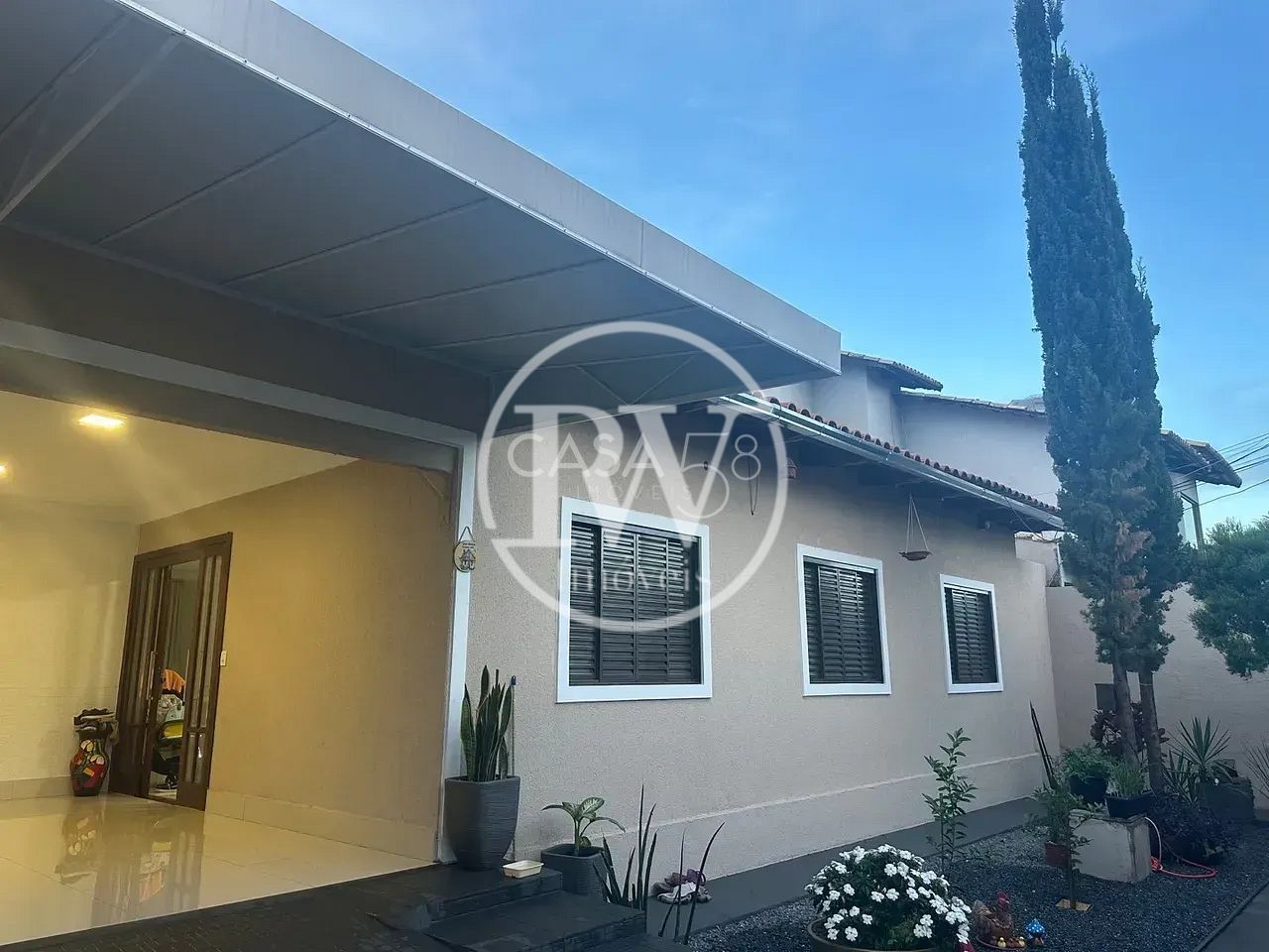 Sobrado de alto padrão à venda no Parque Amazônia – 4 quartos, 2 suítes, 330m²