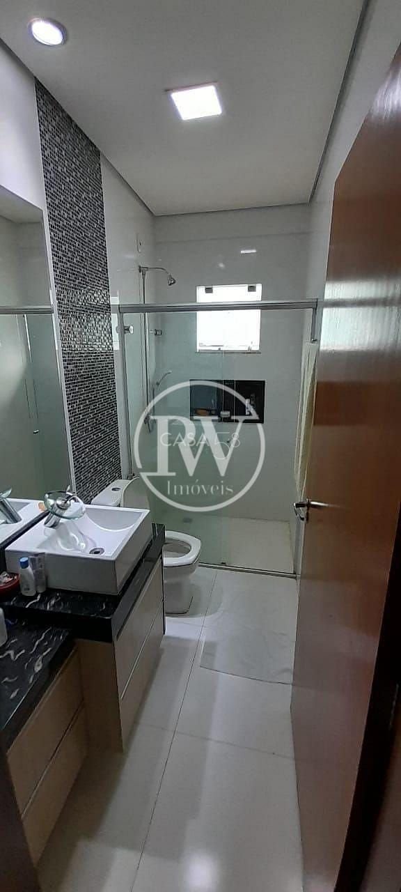 Mansão Exclusiva de Alto Padrão no Condomínio do Lago | 830m² | 5 Suítes