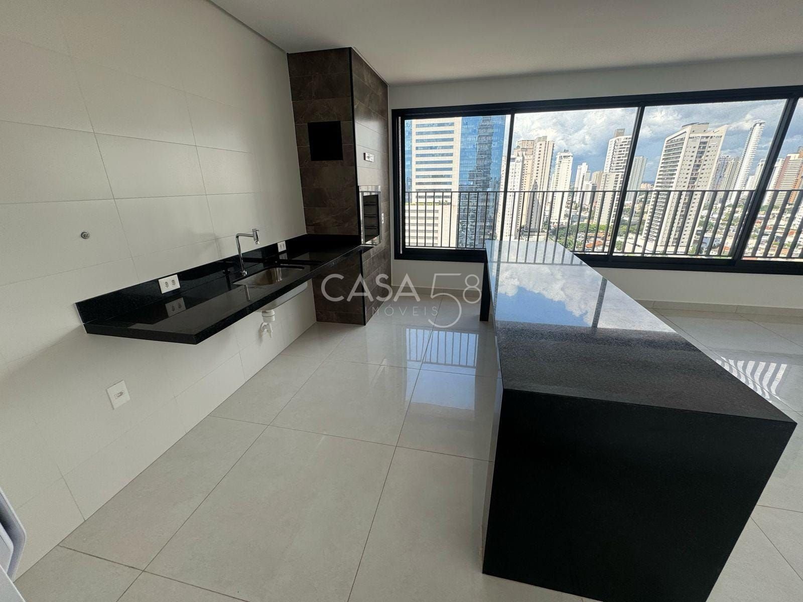 Apartamento de Alto Padrão no Cristal Tower – Setor Bueno, 202 m² | 4 Suítes