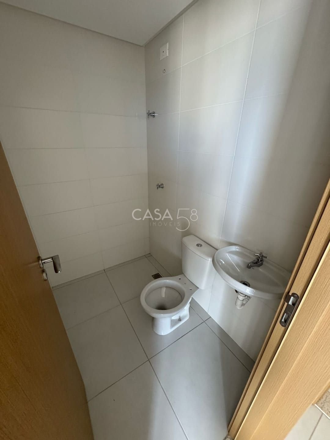 Apartamento de Alto Padrão no Cristal Tower – Setor Bueno, 202 m² | 4 Suítes