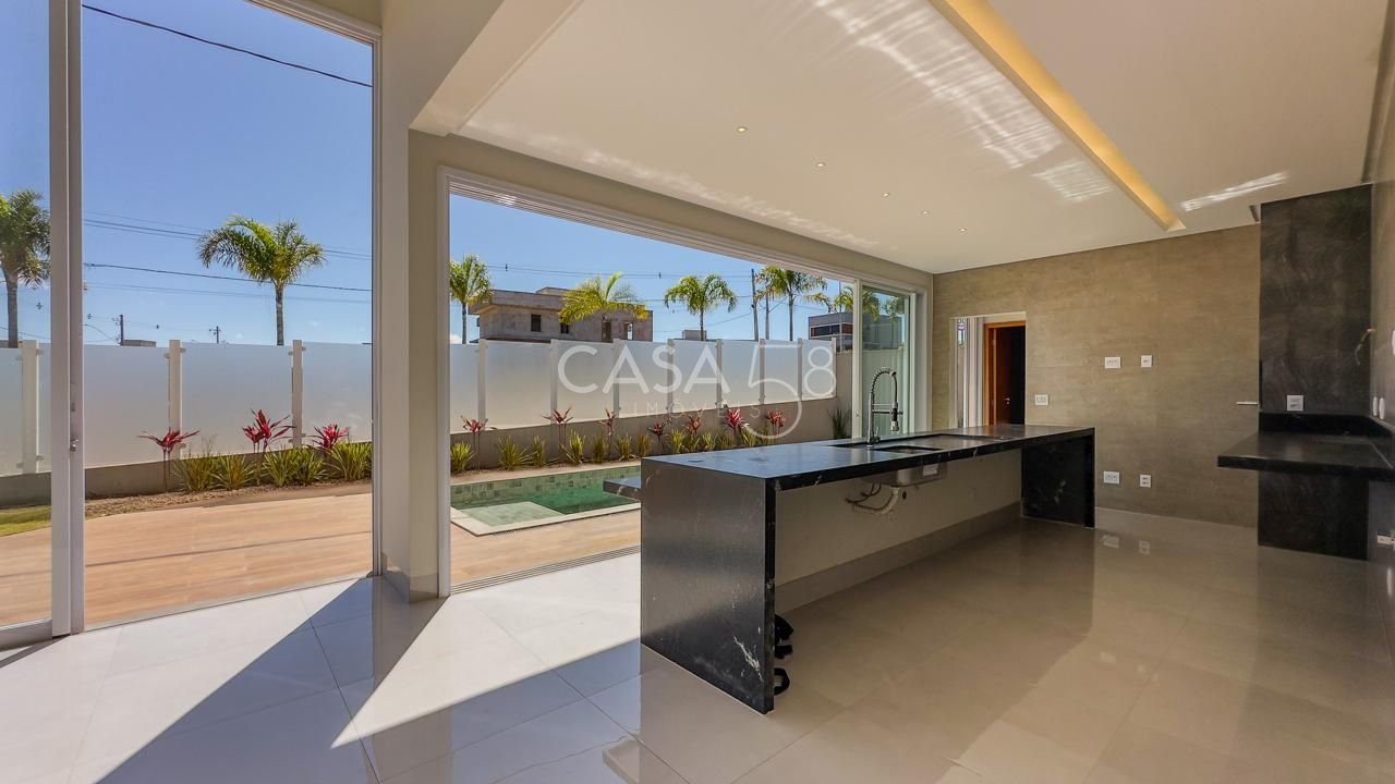 Casa Térrea de Alto Padrão à Venda | 3 Suítes | Piscina | Área Gourmet