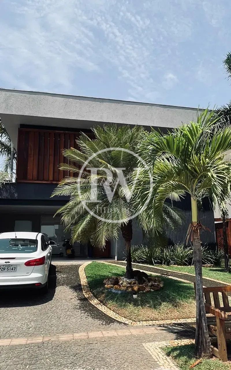 Sobrado de Alto Padrão Mobiliado – 5 Suítes – 293m² – Design Moderno