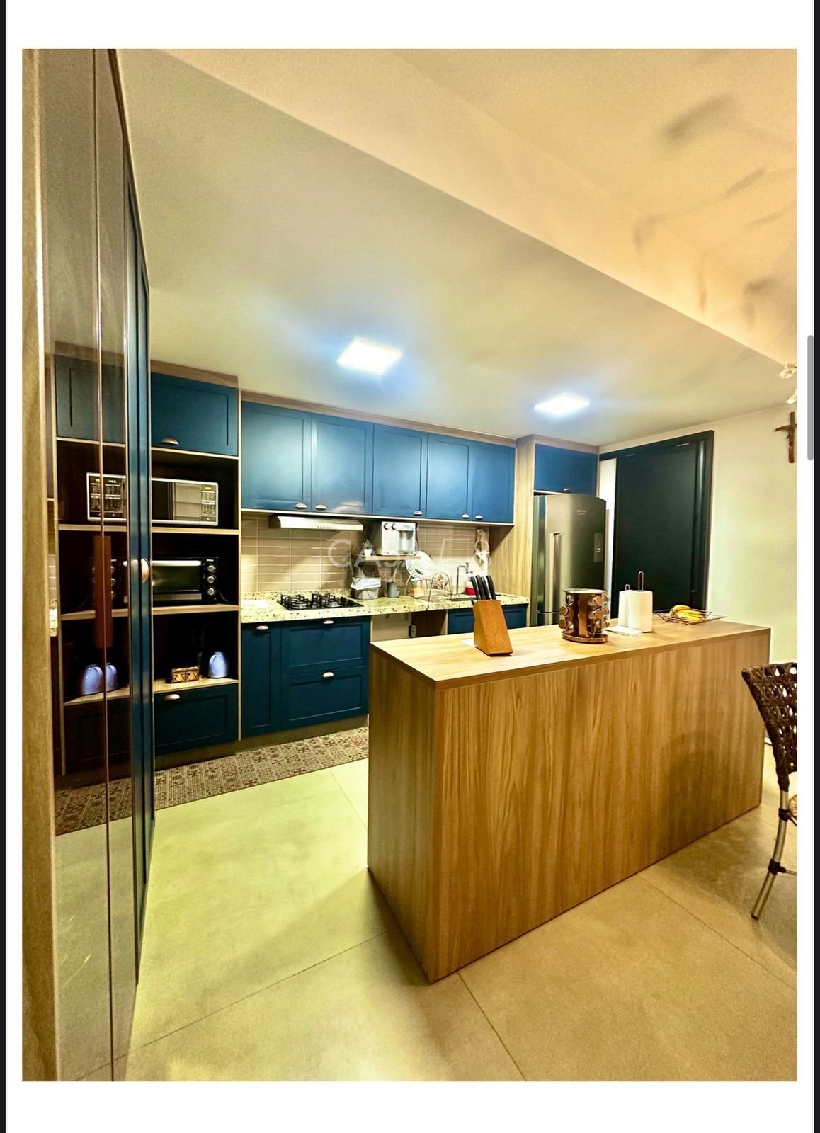 Casa em Condomínio – 4 Quartos – Jardins Capri