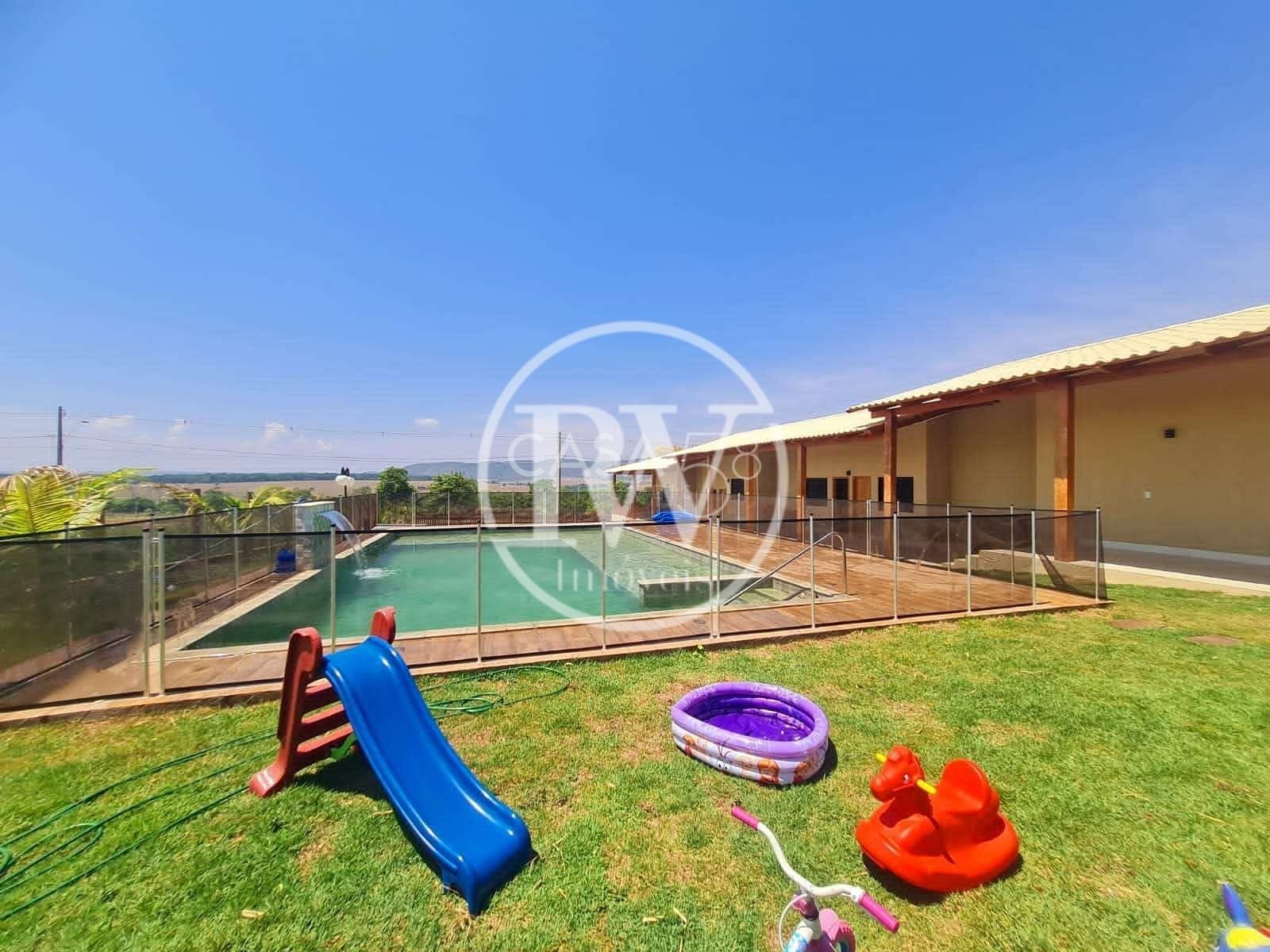 Casa em Condomínio Fechado à Venda – 6 Suítes – 430 m² Construídos – 1.500 m²