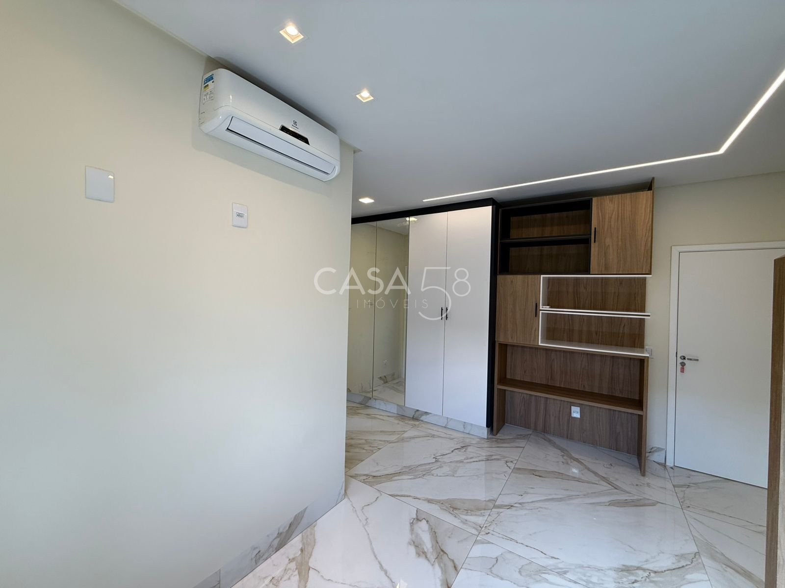 Casa de Luxo à Venda – Condomínio Villaggio Baiocchi | Goiânia