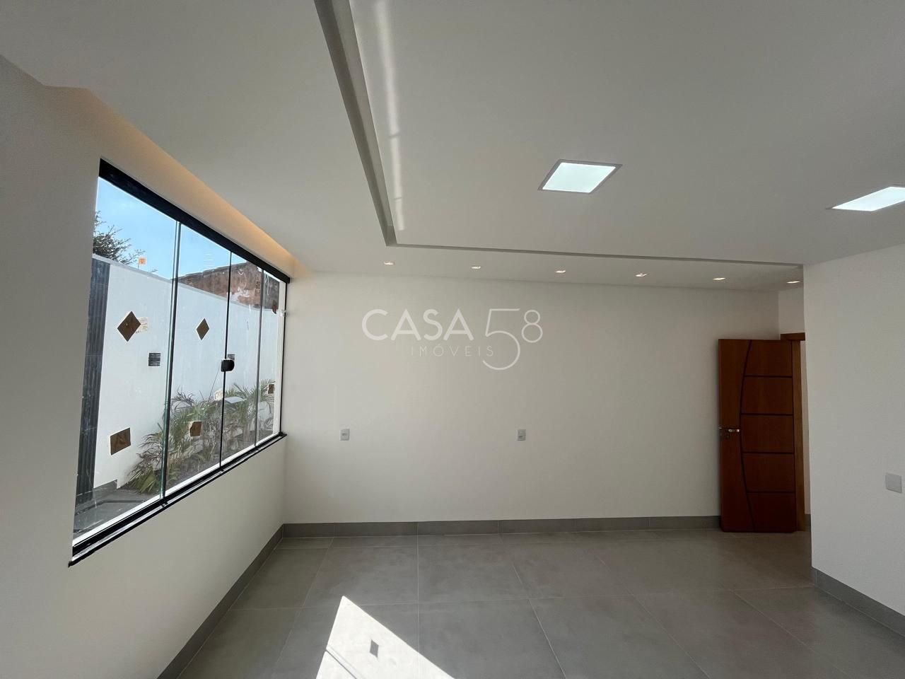 Casa de Alto Padrão – 4 Suítes Plenas