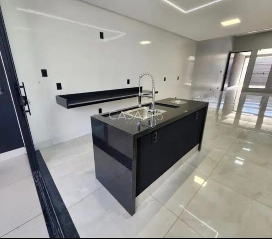 Casa 3 Suítes com Ofurô – Jardim América