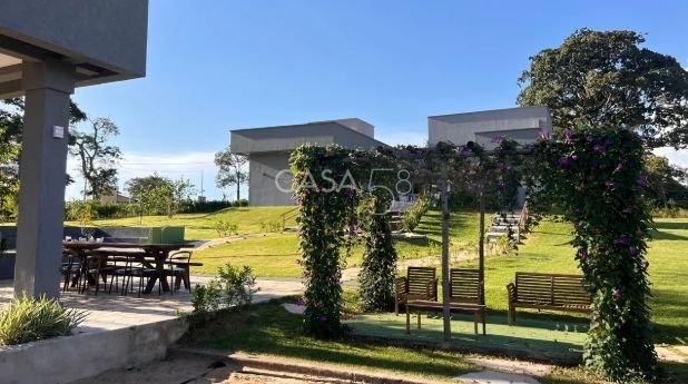 Casa de Campo em condomínio fechado