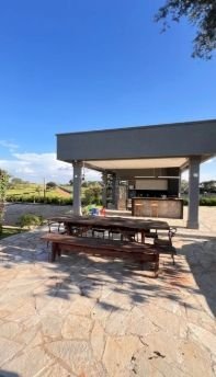 Casa de Campo em condomínio fechado