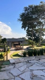 Casa de Campo em condomínio fechado