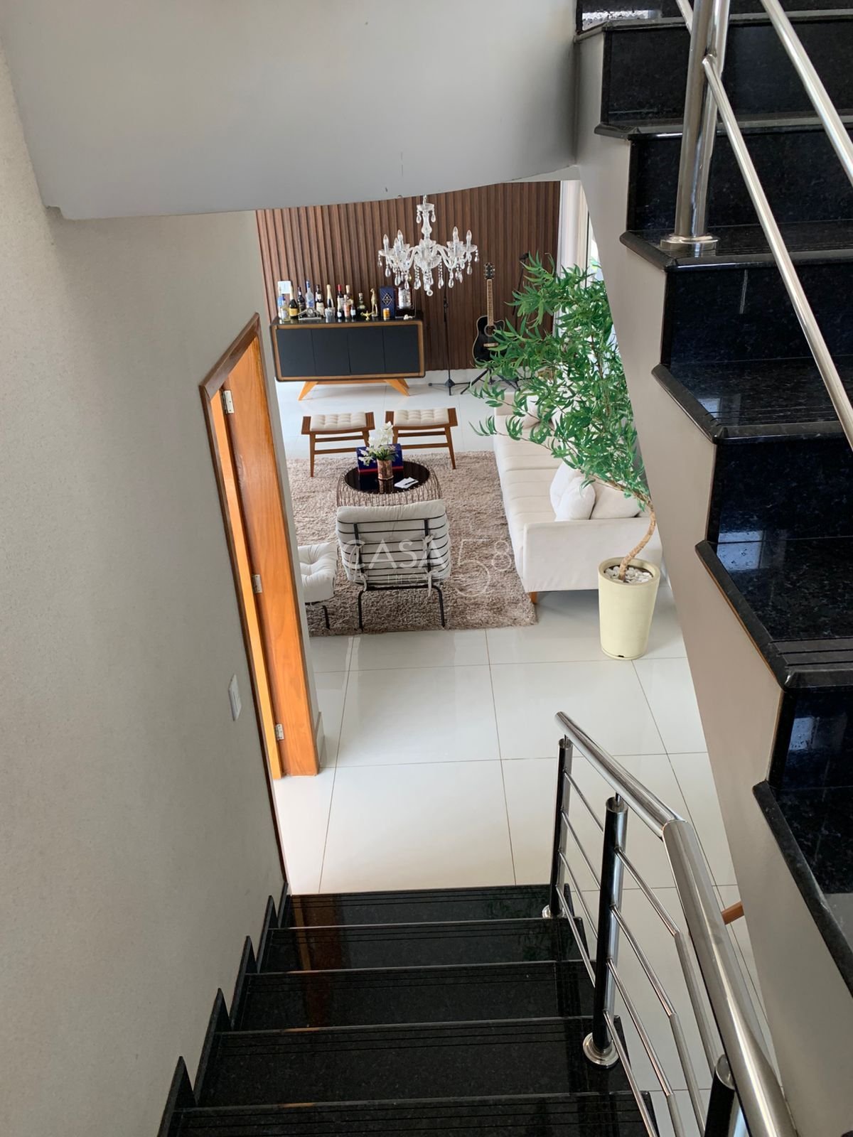 Sobrado de Esquina à Venda no Jardins Madri |3 suites| Piscina | – Goiânia/GO