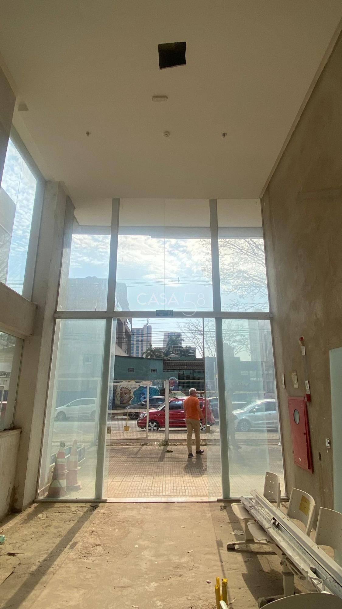 Prédio Comercial de Alto Padrão — 98% Concluído, Pronto para Lucrar.