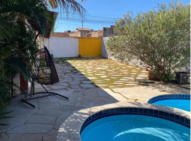 Casa a venda 3 Quartos sendo 3 suites em Pirenopolis-GO.