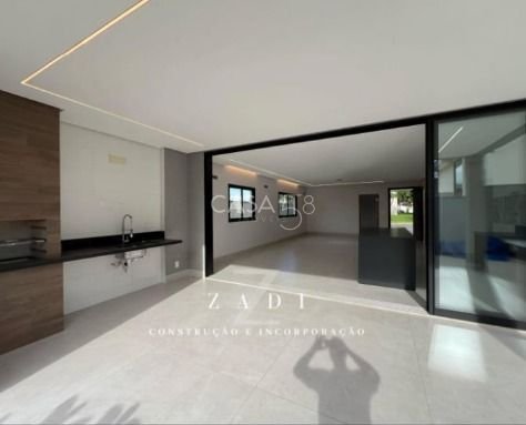 Sobrado no Condomínio Parqville Jacarandá