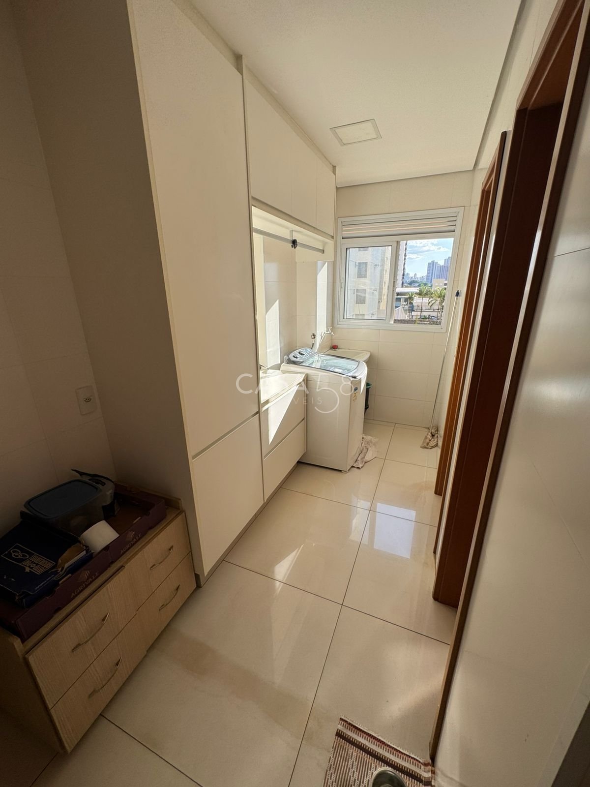 Apartamento Térreo de Alto Padrão à Venda com 4 Suítes, 4 Vagas e 286 m²