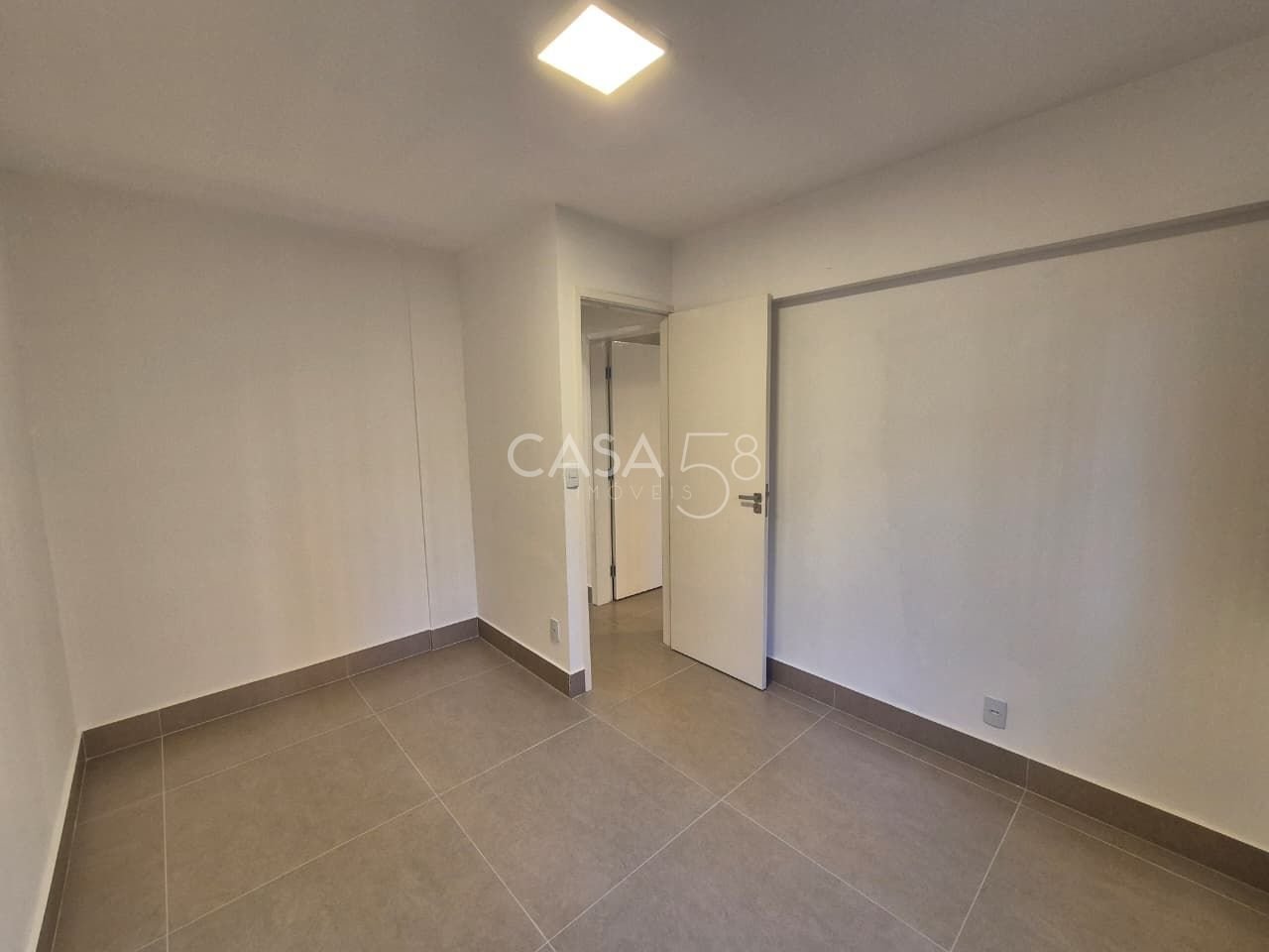 Apartamento a venda na Rua T-36 Edifício Laguna | Setor Bueno | Goiânia