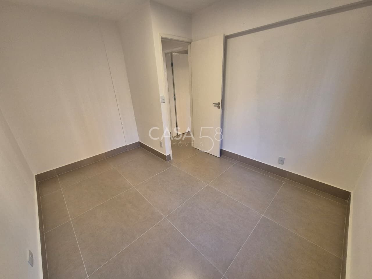 Apartamento a venda na Rua T-36 Edifício Laguna | Setor Bueno | Goiânia