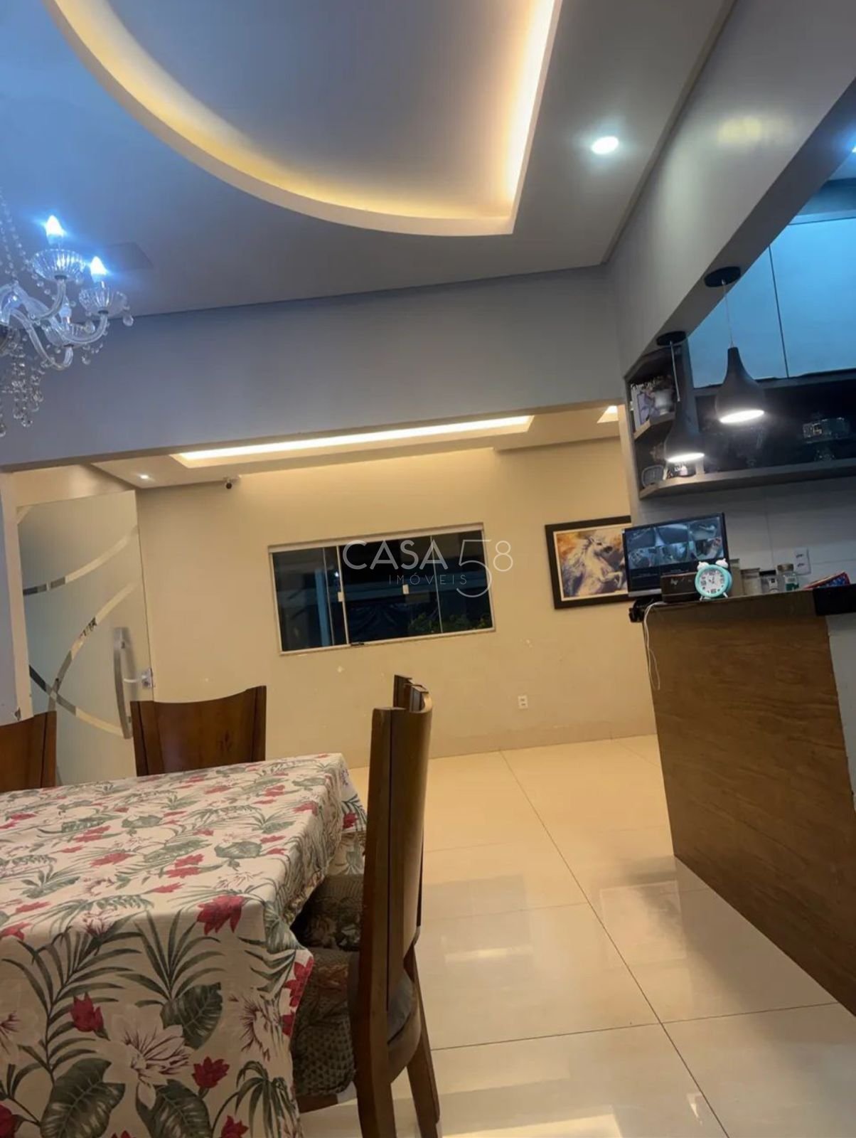 Casa Térrea à Venda no Jardim Atlântico – Lote Inteiro e Repleta de Conforto!