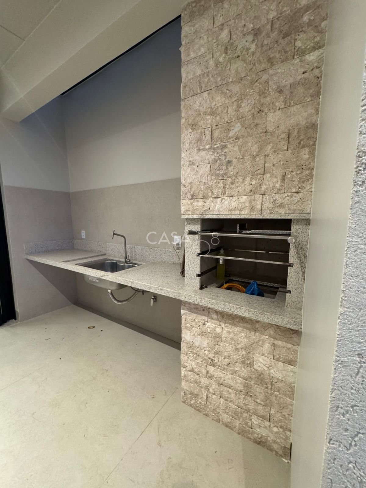 Sobrado à Venda no Jardins Capri – Alto Padrão, 4 Quartos 3 Suítes, Piscina