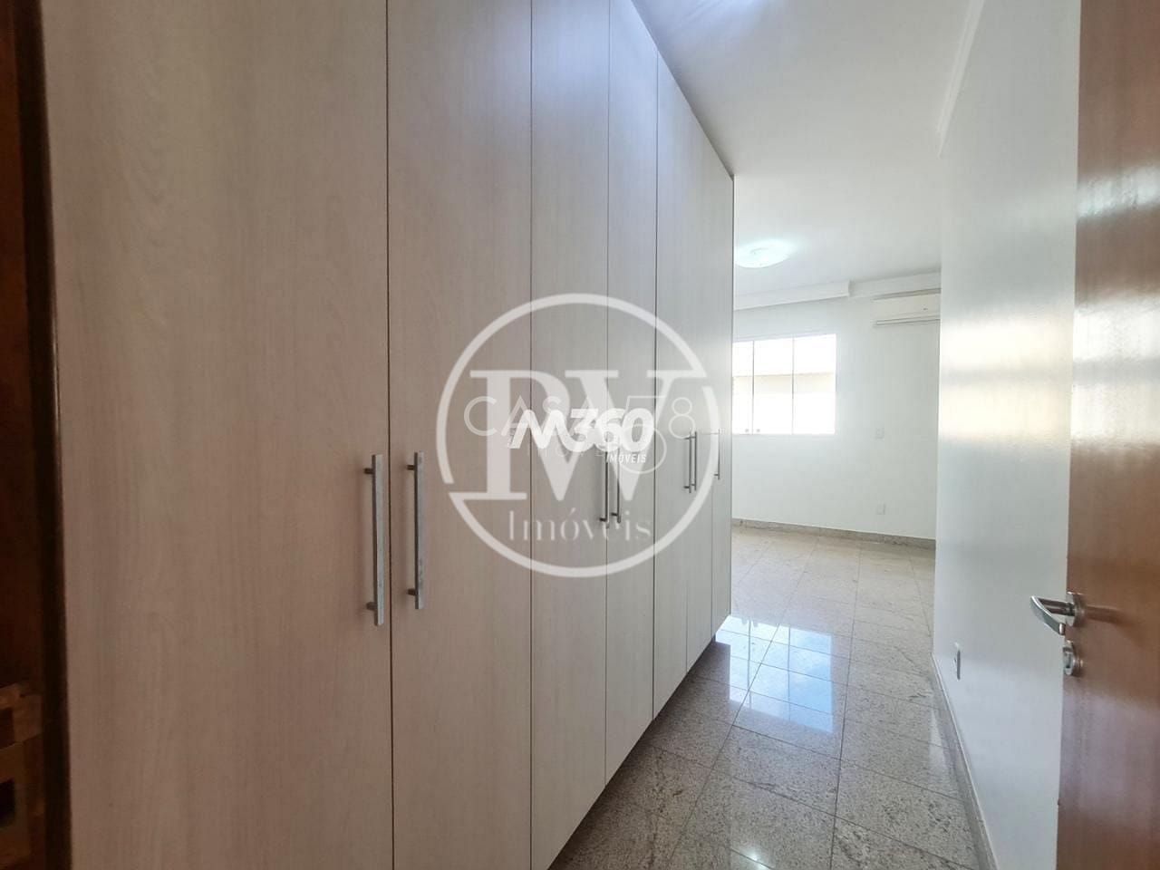 Sobrado à venda, 4 quartos sendo 4 suites, Jardins Milão, Goiânia, GO