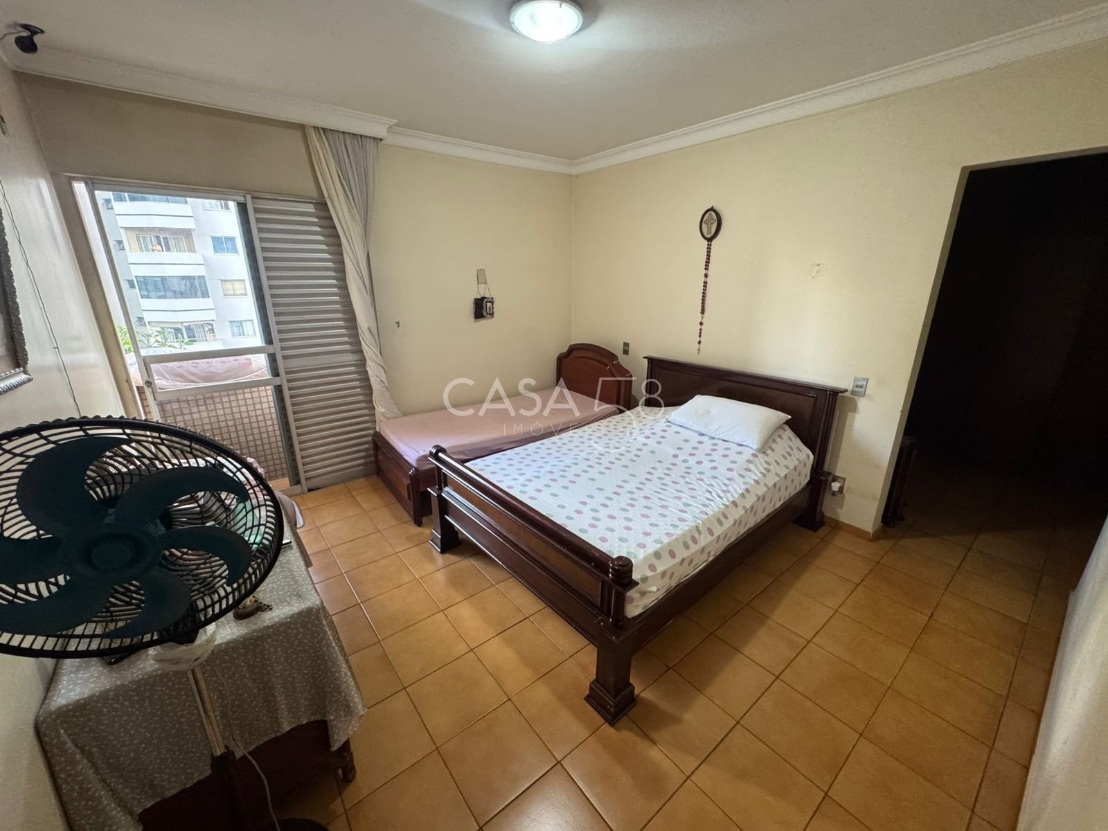 Apartamento à Venda - 4 Quartos - 1 Suíte com 214 m² - Goiânia - GO