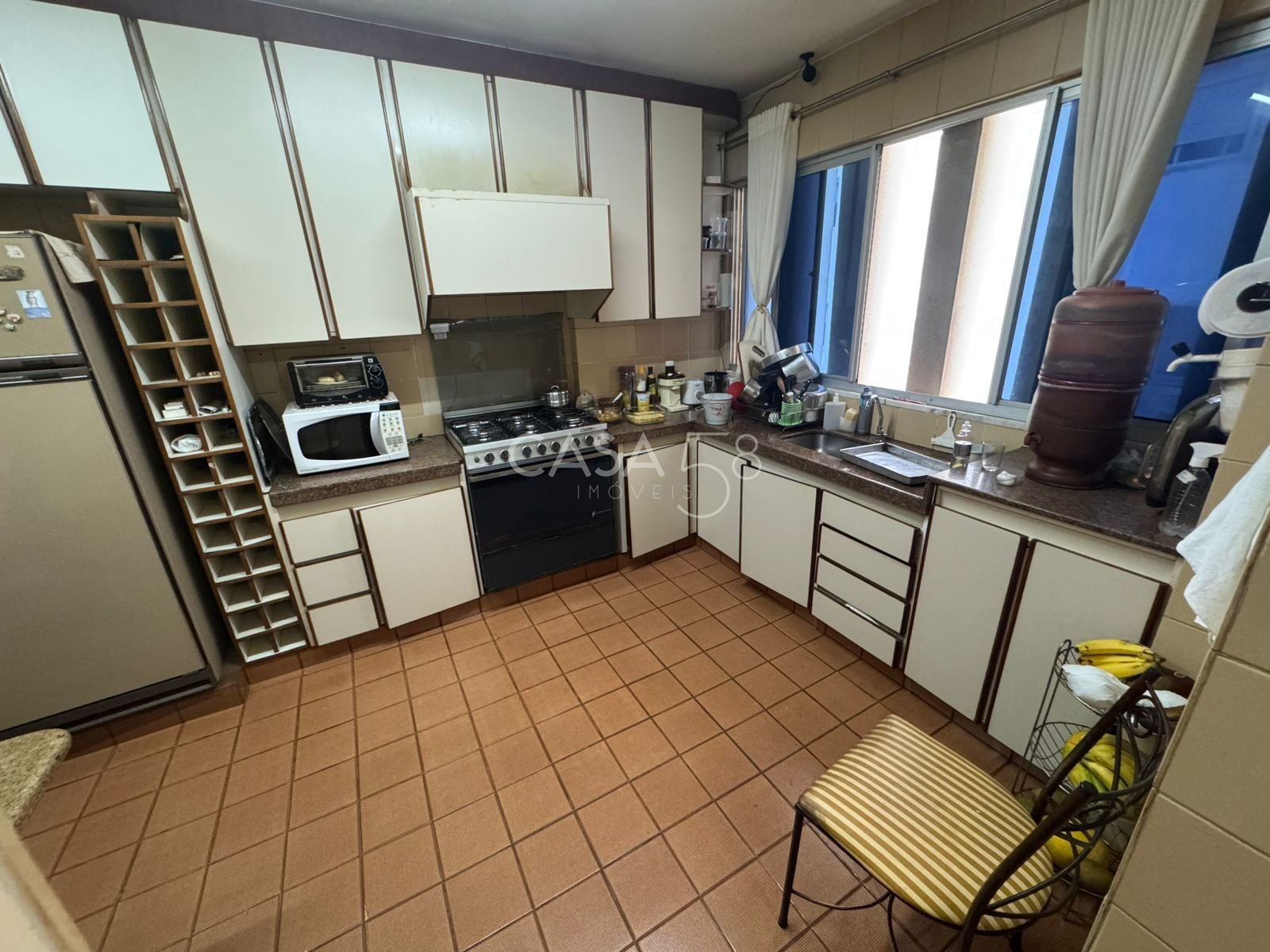 Apartamento à Venda - 4 Quartos - 1 Suíte com 214 m² - Goiânia - GO