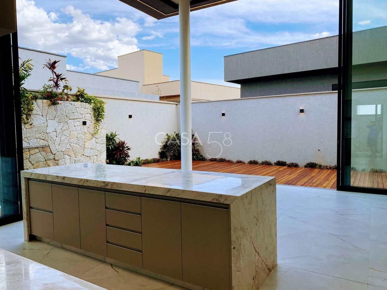 Casa Térrea Mobiliada e Decorada em Goiânia – Piscina Aquecida - 3 Suítes