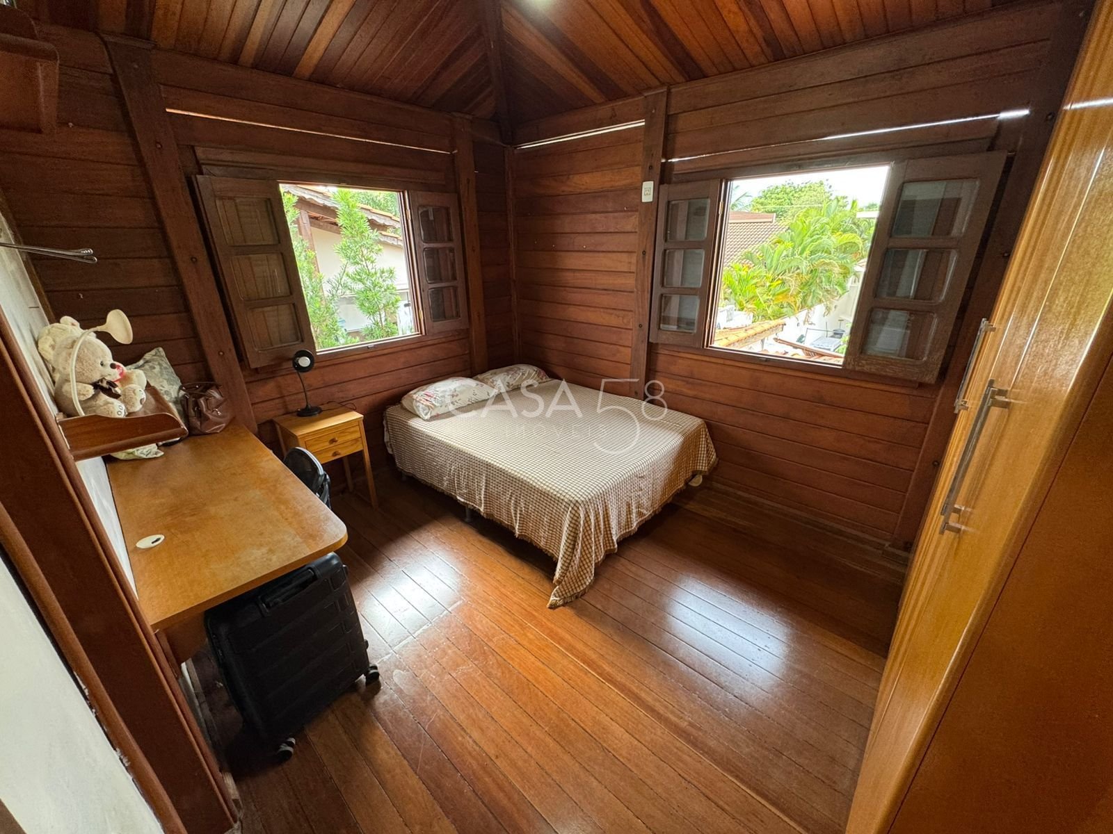 Sobrado 4 Suítes no Portal do Sol 1 – Estilo Rústico - Piscina e Aceita Permuta