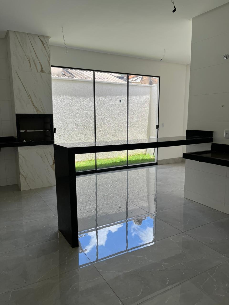 Casa Nova 3 Quartos com Suíte no Santa Maria - Garagem Coberta e Churrasqueira